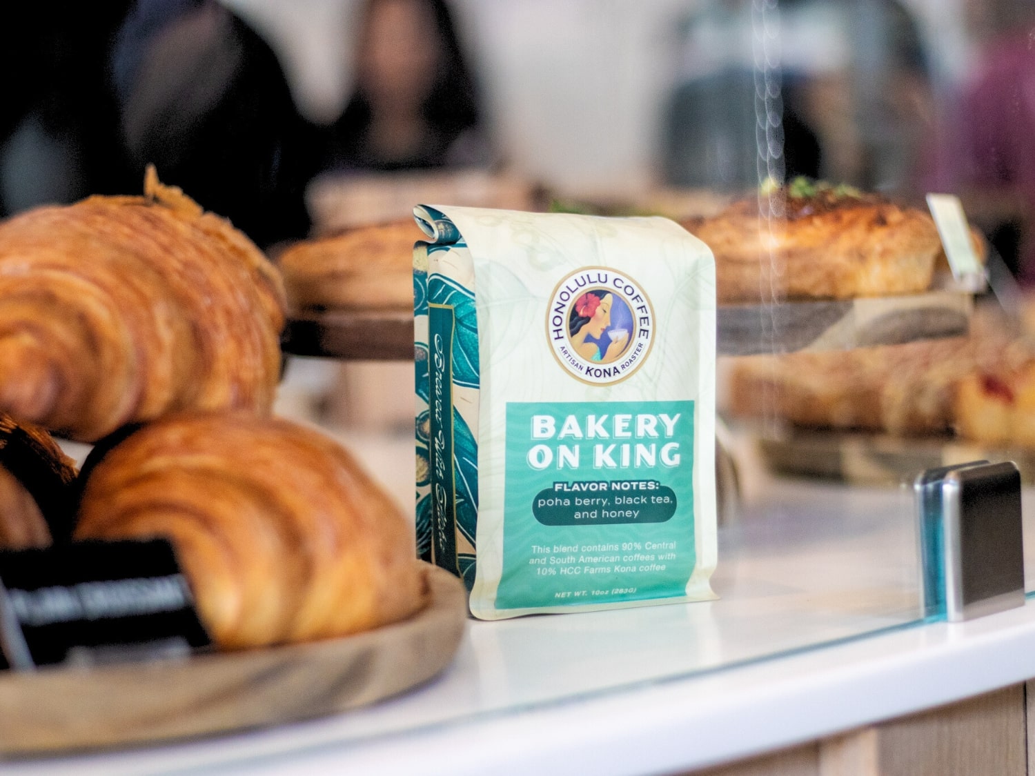 Honolulu Coffee Co. Bakery on King coffee blend and pastries